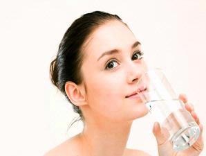 Minum Segelas Air Membuat Otak Bekerja Lebih Cepat