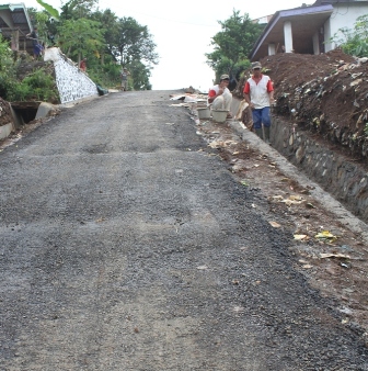 Baru Dibangun, Jalan Rusak Berat