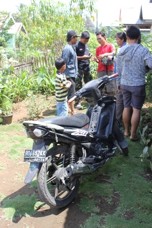 Kepergok, Maling Tinggalkan Motor