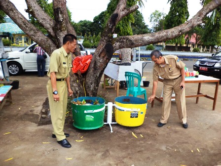 Tutup Kotak Sampah Di Maling