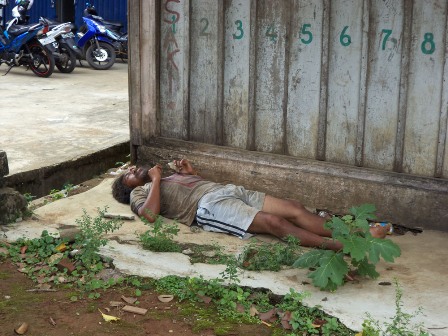 Dinsos Kesulitan  Tertibkan Orang Gila