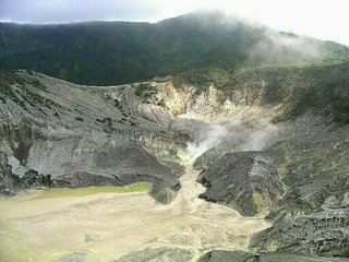 Gunung Tangkuban Parahu Meletus