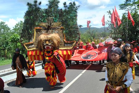 Reog Antar Caleg PDIP