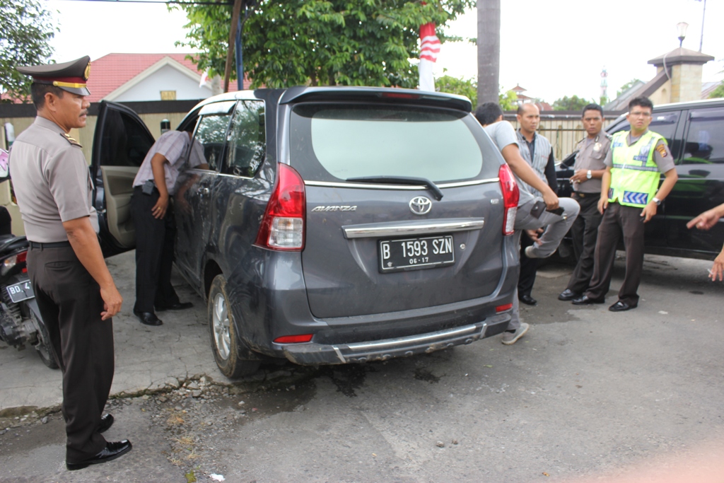 Penumpang Avanza Diduga Terlibat Perampokan di Bengkulu