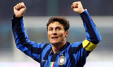 Javier Zanetti Ogah Hengkang ke Chelsea