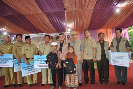 Mensos Bantu Bedah 150 Rumah