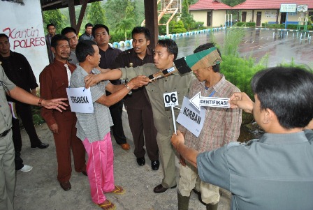 Kepala Suami 2 Kali Dipukul, Istri Korban Histeris