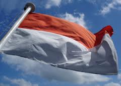 Wajib Pasang Bendera