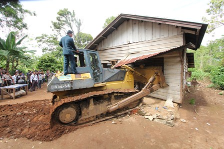 Penghuni Lahan Lawan Eksekusi