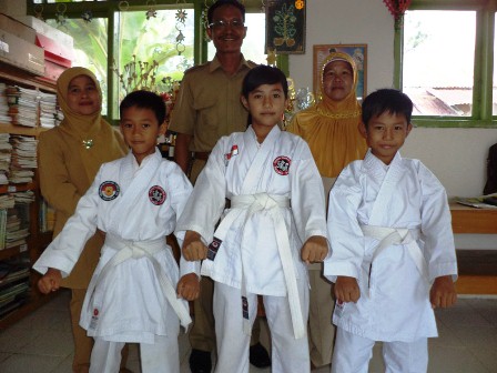 Karateka SDN 18 ke Kejurnas