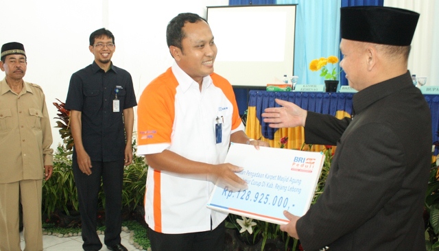 BRI Bantu Masjid Agung Karpet 702 m2