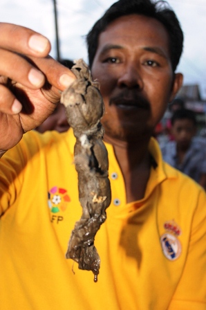 Heboh “Pocong Santet”