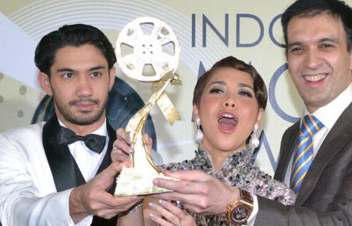 Ini Dia, Peraih Piala Layar Emas Indonesia Movie Awards 2013