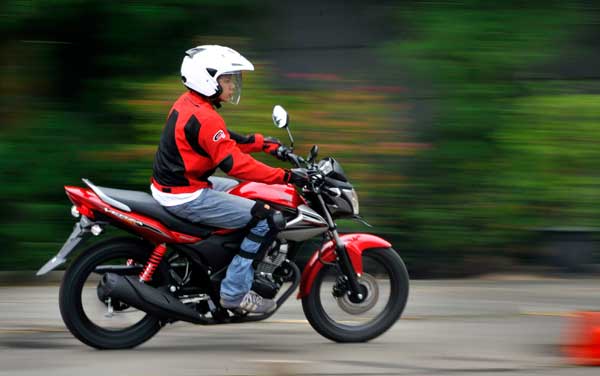 Honda Pelopor Safety Riding “Riding Posture”