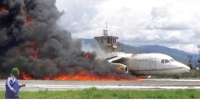 Pesawat Terbakar karena Drum BBM Jatuh
