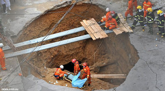 Sinkhole di China, 5 Orang Tewas `Tertelan` Tanah Amblas