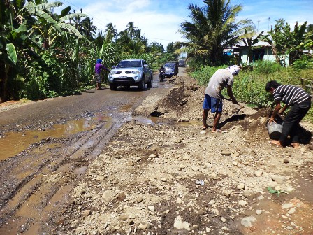 Bangun Jalan Swadaya