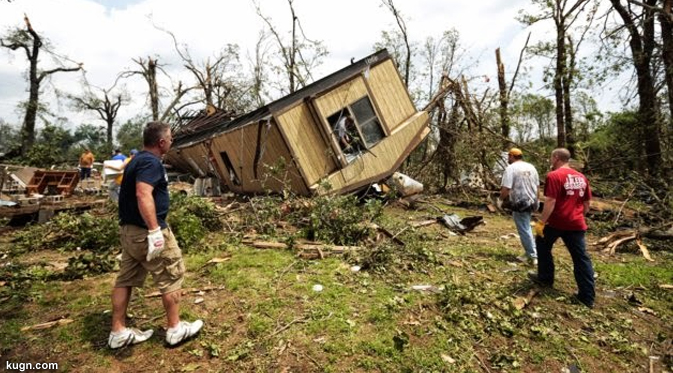 Korban Tewas Tornado `Mammoth` Jadi 51 Orang, 120 Warga Terluka