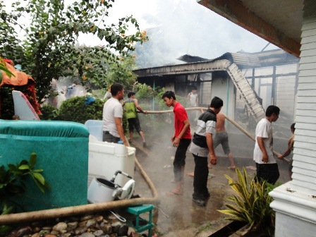 Rumah PNS Ludes Terbakar