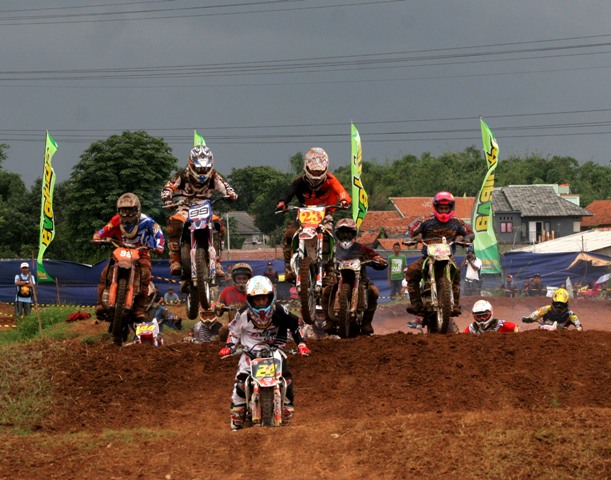 Tuan Rumah Kejurnas Grass Track