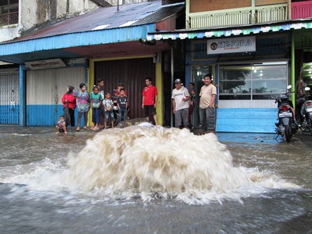 Pasar Tengah Kebanjiran