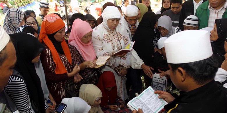 Libur Isra Mi’raj, Makam Uje Dipenuhi Peziarah