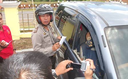 Rampok Pecah Kaca Gasak Tas Pejabat Pemkab Benteng