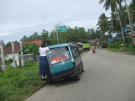 Jalur Angdes Membingungkan