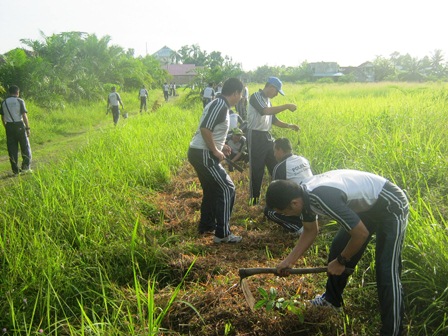 Polres Tanam 500 Pohon