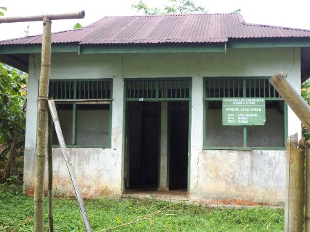 Polhut Minim, Pondok Hutan Terbengkalai