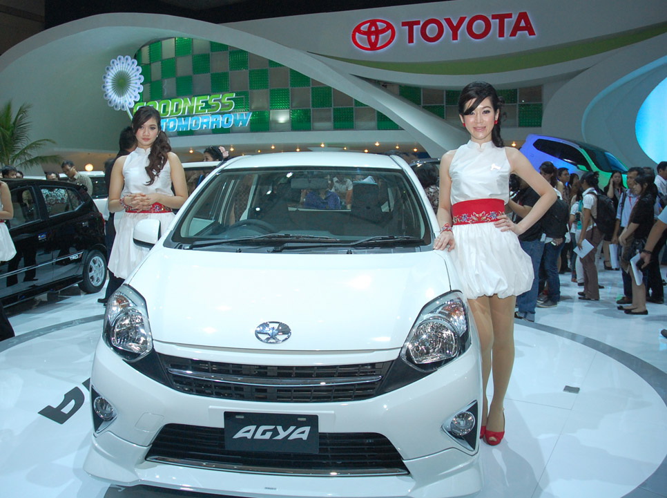 Toyota Targetkan Agya Laku 5.000 Unit /Bulan