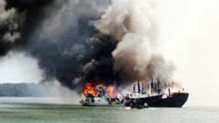 Kapal Penumpang Terbakar, 4 Tewas, 13 Hilang