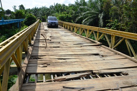 Jembatan Ibukota  Berbahaya