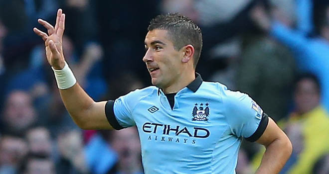 Kolarov Pilih Bertahan di City