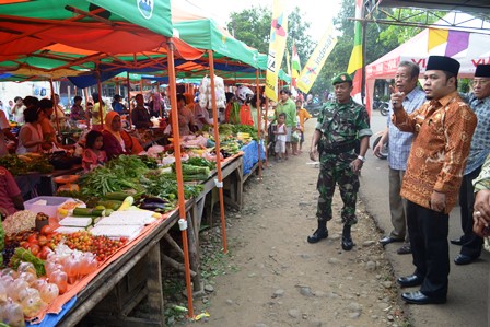 Walikota Resmikan Pasar Tani