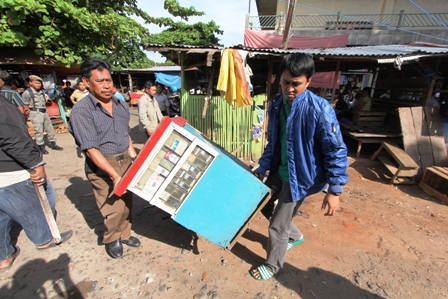 85 PKL Pasar Minggu Ditertibkan