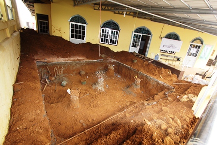 Pengurus Masjid Minta Tower Dilanjutkan