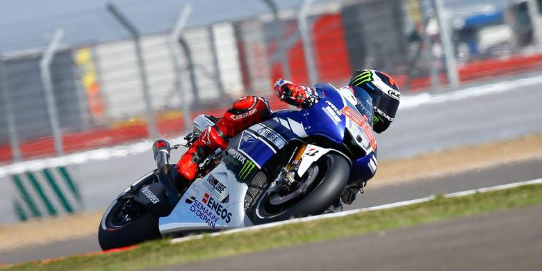 Motor Yamaha dan Kualitas Ban Bikin Lorenzo Kecewa
