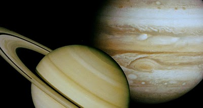 Jupiter dan Saturnus Mengalami Hujan Berlian