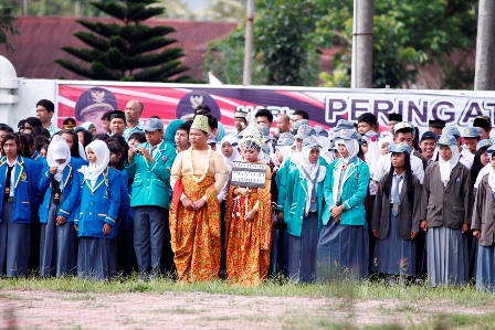 Pelajar Ramaikan Upacara Sumpah Pemuda