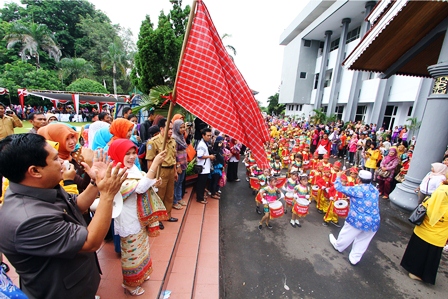 Ribuan Anak PAUD Serbu Kantor Gubernur