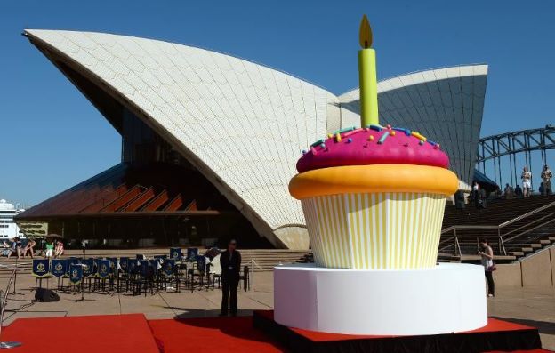 Cupcake Raksasa Meriahkan Ultah ke-40 Gedung Opera Sidney