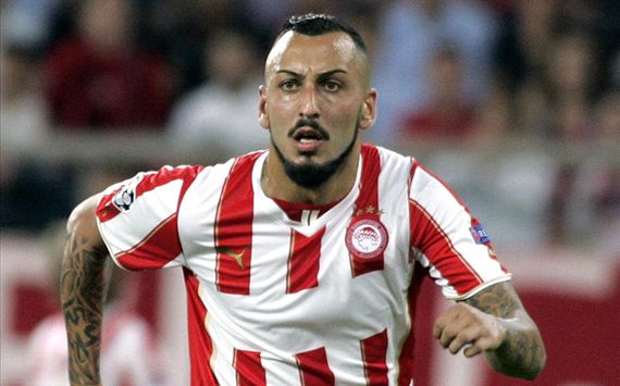 Hat-trick Kostas Mitroglou Menangkan Olympiakos