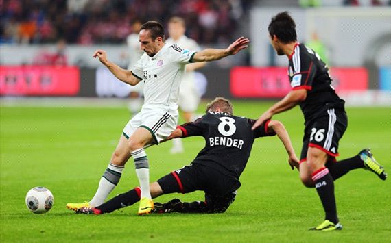 Bayern Munich Tertahan Di BayArena