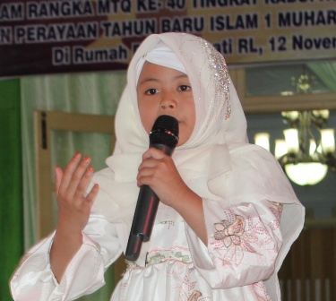 Da’i Cilik Buka Tausiah Mubaligh Nasional