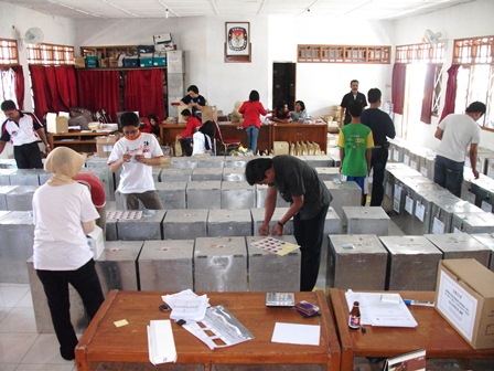 KPU Tak Tangani Lelang Logistik