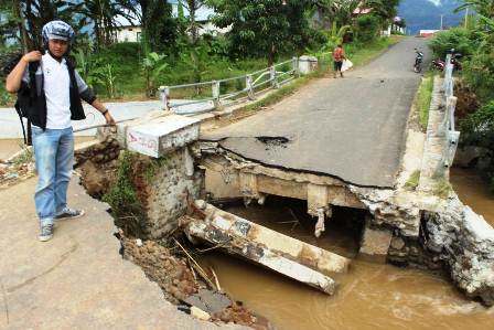 Jembatan Belum Dibangun