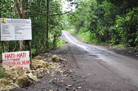 Proyek Jalan Enggano Dikeluhkan