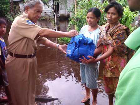 Tanggulangi Banjir