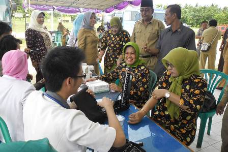 Hari Ibu, Puluhan Warga Serbu Pelayanan KB